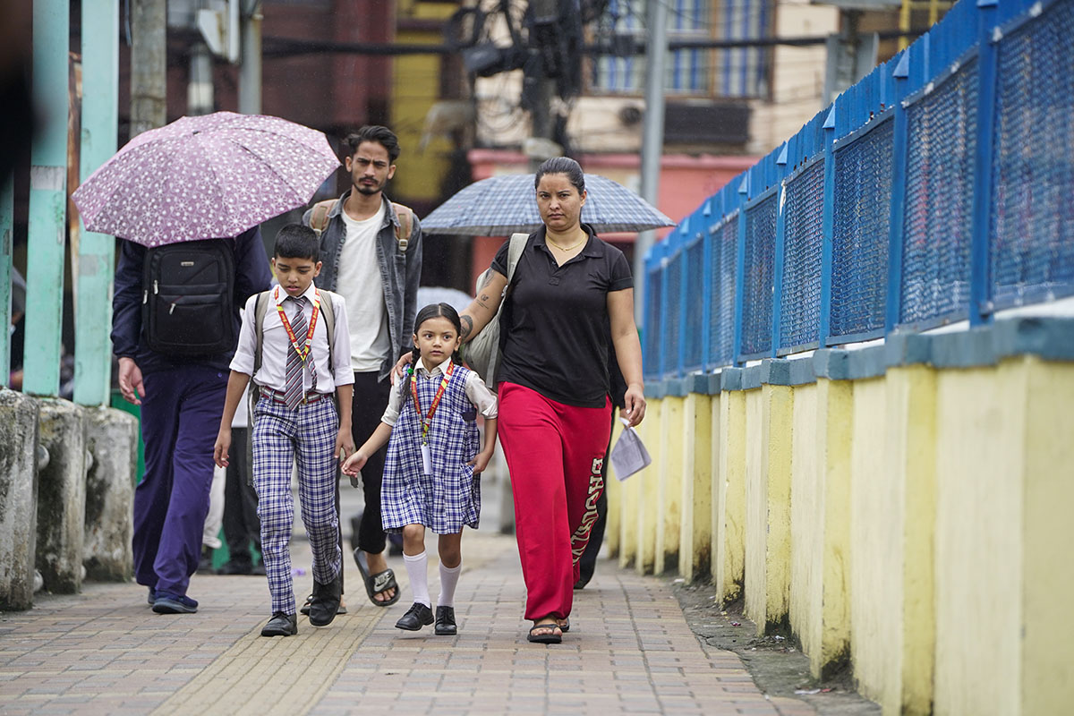 काठमाडौं उपत्यकामा आजदेखि विद्यालयहरू पुनः सञ्चालनमा [तस्बिरहरू]