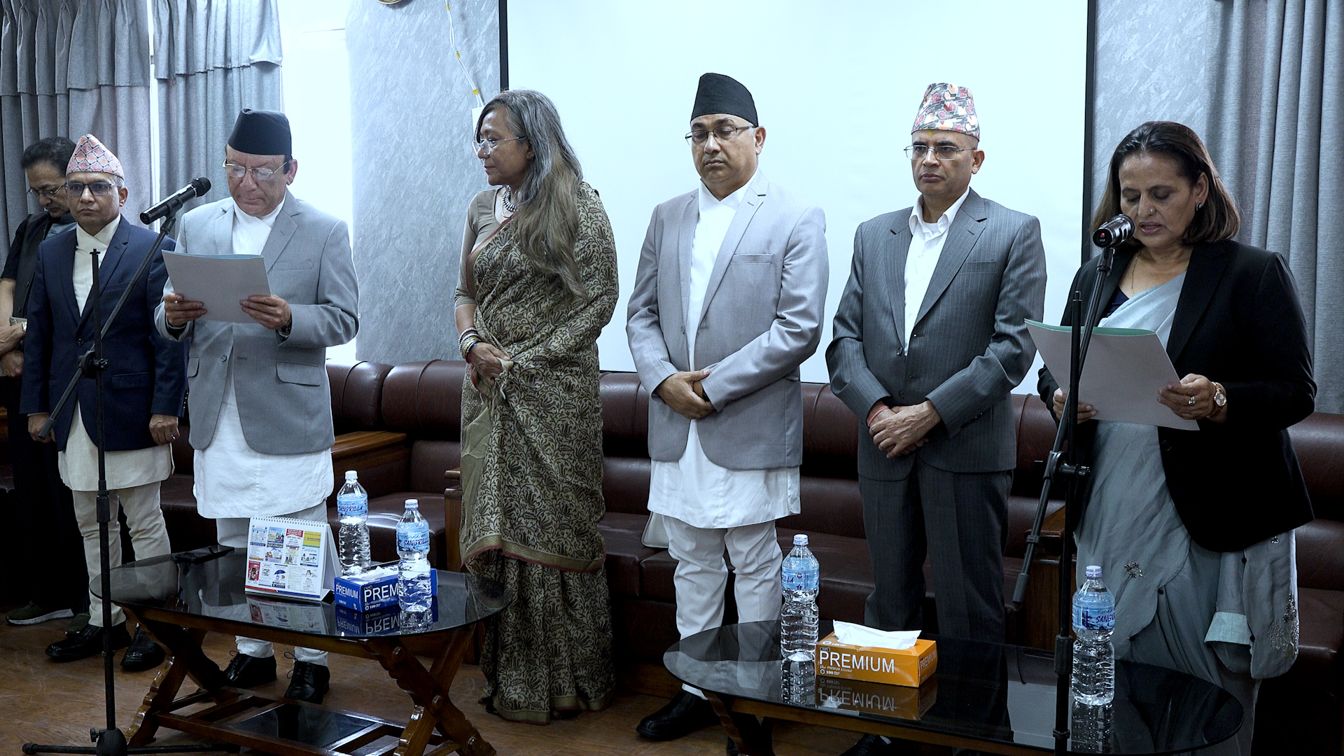 महान्यायाधिवक्ता भण्डारीले लिइन् सपथ