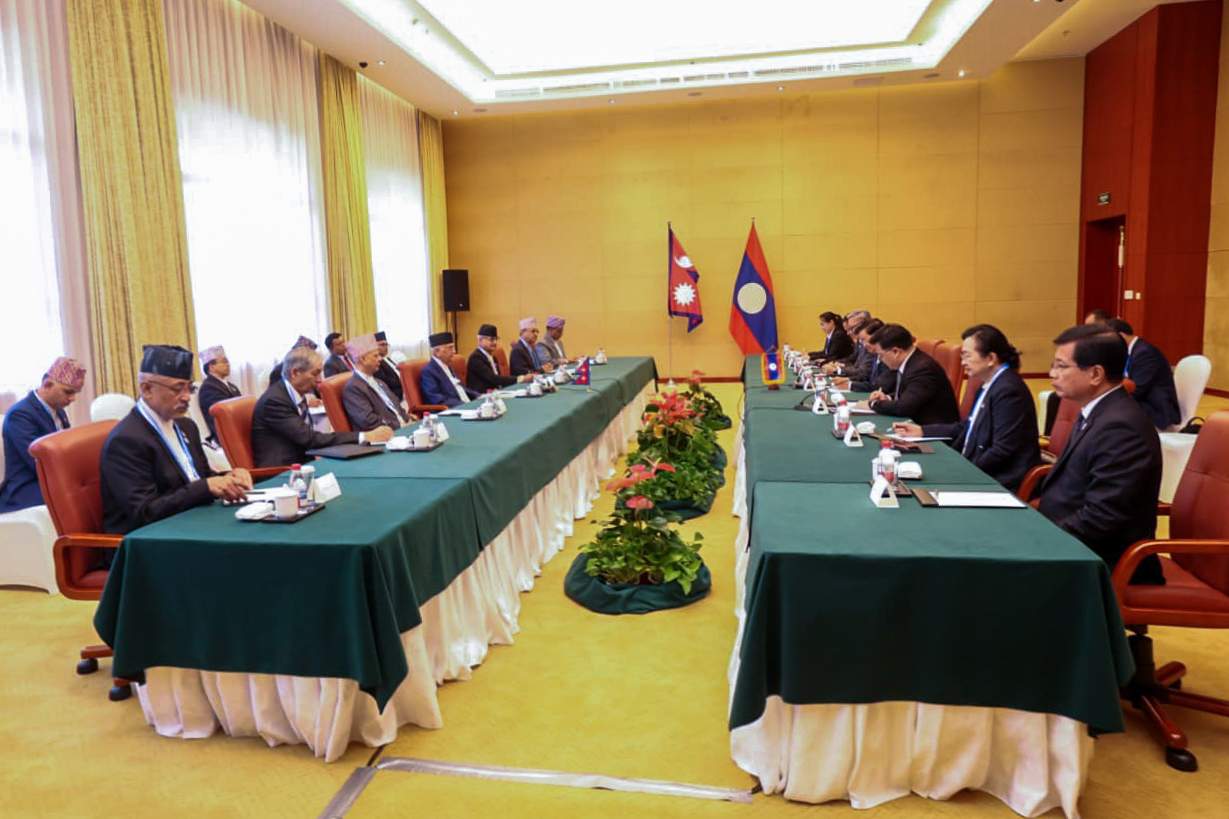 प्रधानमन्त्री ओली र लाओका राष्ट्रपति सिसौलिथबीच भेटवार्ता