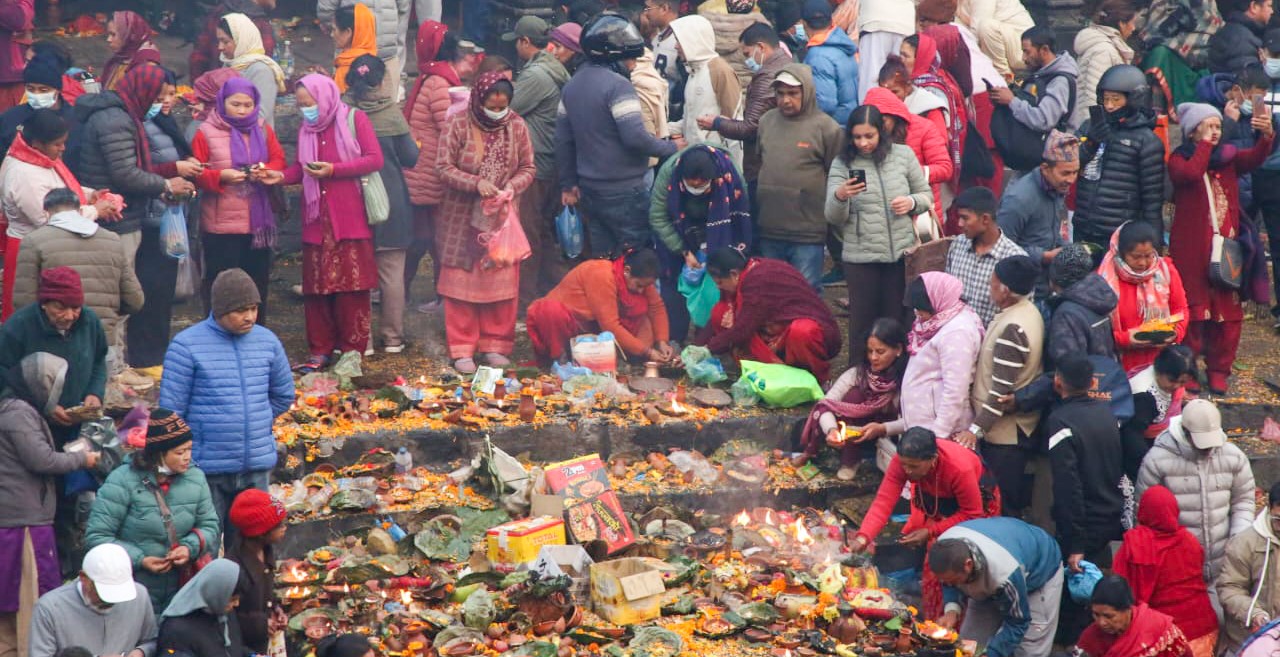 पशुपतिमा सतबीज छरिँदै [फोटो फिचर]