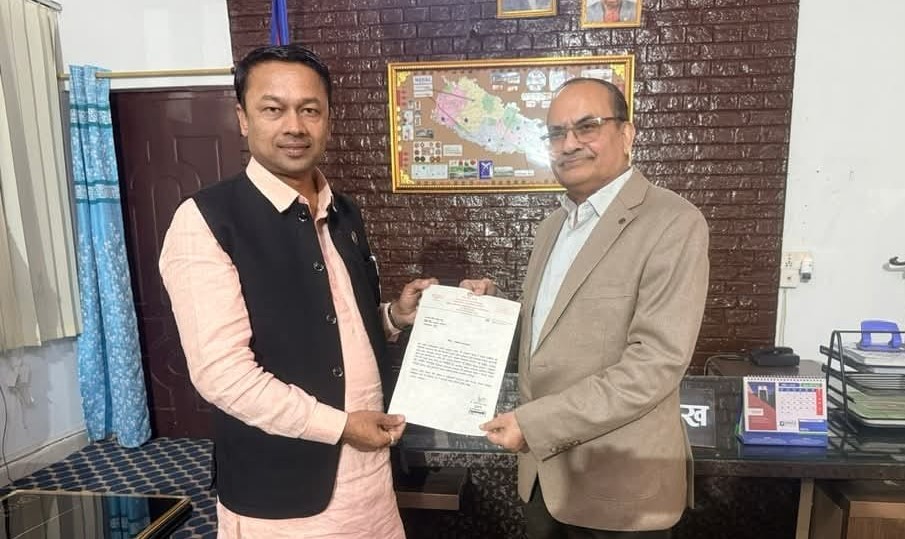 मुख्यमन्त्री यादवले बुझाए प्रदेश प्रमुखलाई राजीनामा पत्र