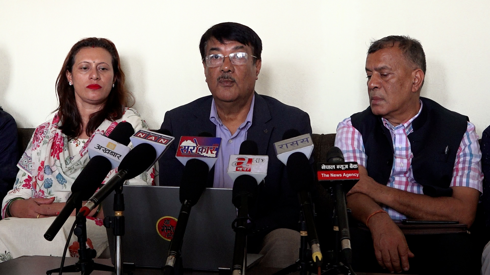 कांग्रेसले भन्यो- संसद विघटन असंवैधानिक, उच्च स्तरीय आयोग गठनको माग