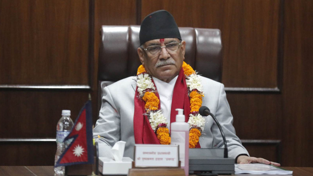 प्रधानमन्त्रीको ठाडो निर्देशन : विदेशबाट फर्किंदा अतिरिक्त मोबाइल ल्याउन दिनू