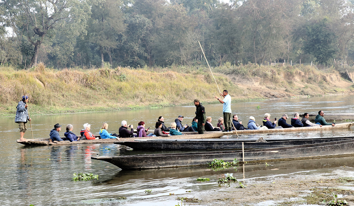 Pro_Chitwan_Bagmara_boating(3)-1705821812.jpg