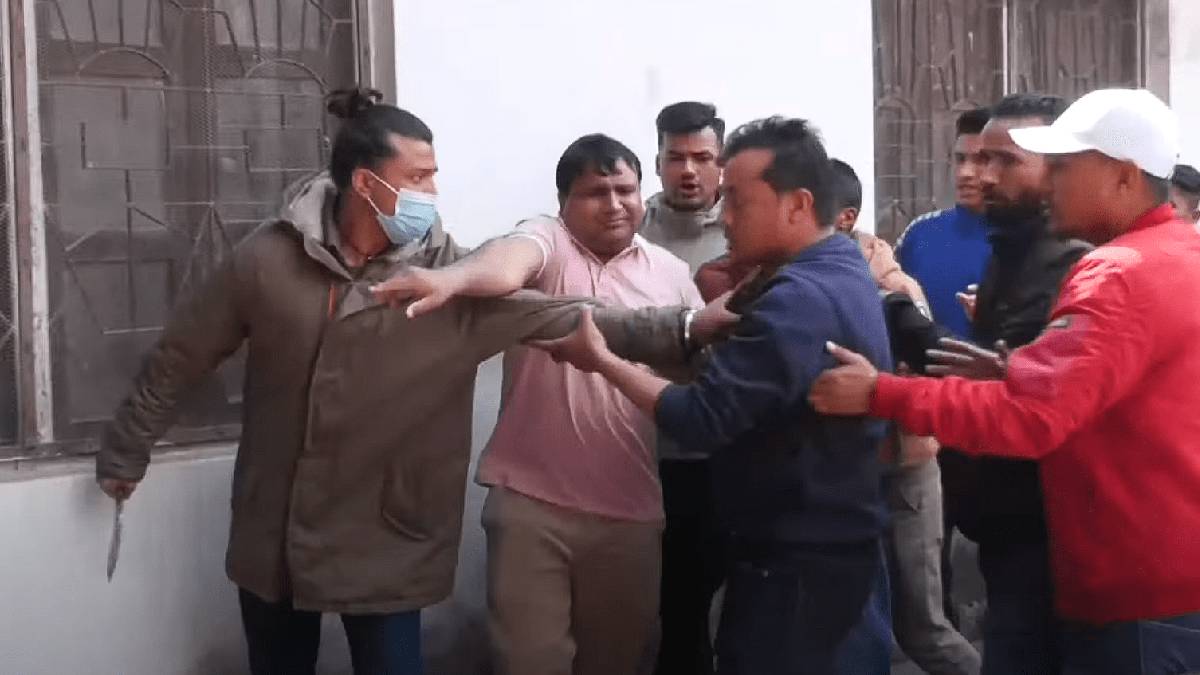 स्ववियुको विषयलाई लिएर आरआर क्याम्पसमा विद्यार्थीमाथि खुकुरी प्रहार