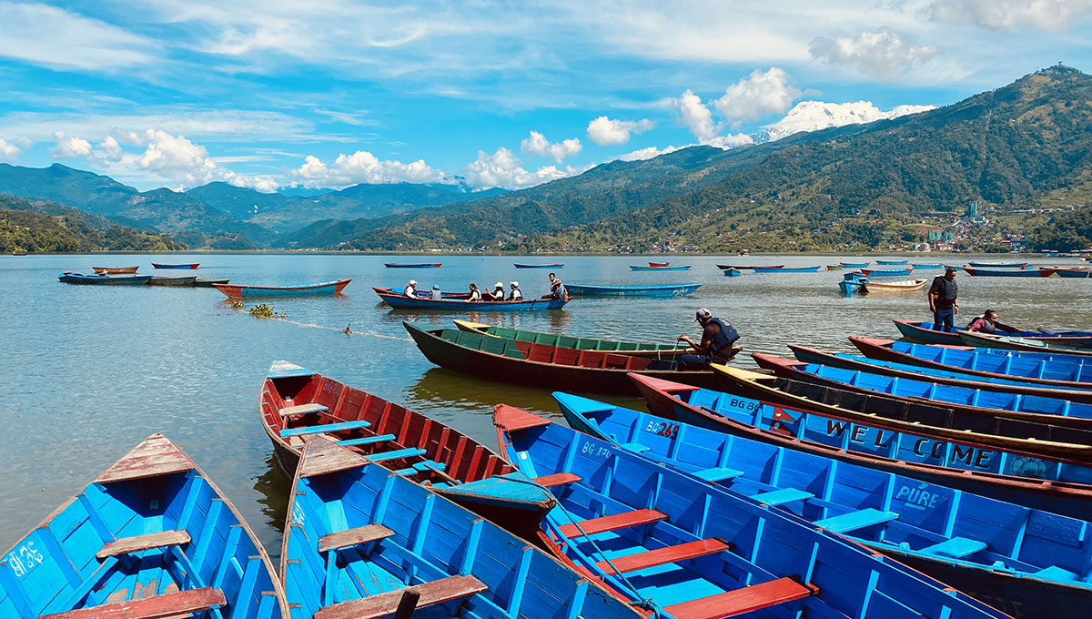 फेवातालमा ढुंगा सलल...