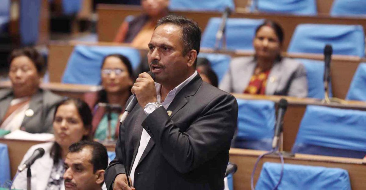एमाले–माओवादी समीकरण भत्किनुको कारण ओलीले दिनुपर्छ : सांसद दाहाल
