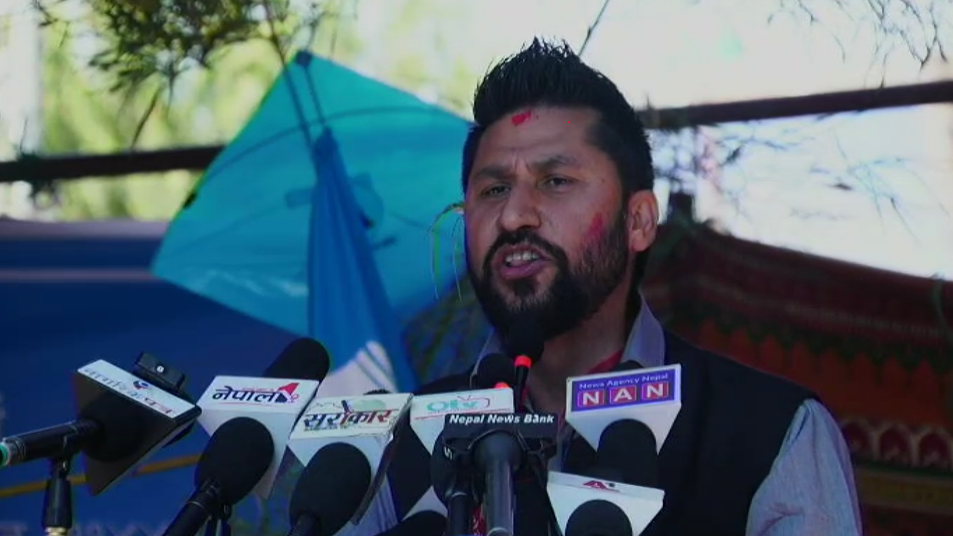 नेताले क्विन्टलका क्विन्टल सुन ल्याउन द्वन्द्वपीडितले आफन्त गुमाएका थिएनन् : रवि लामिछाने