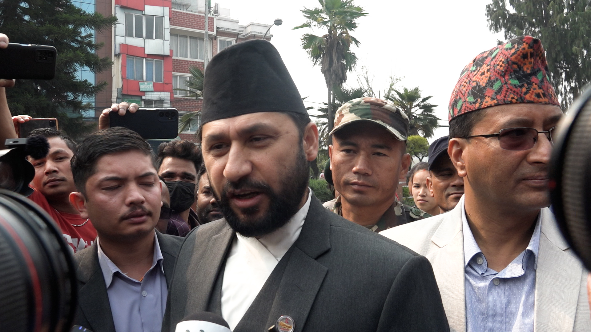 नागरिकका गुनासा सुन्न प्रहरीलाई गृहमन्त्रीको निर्देशन
