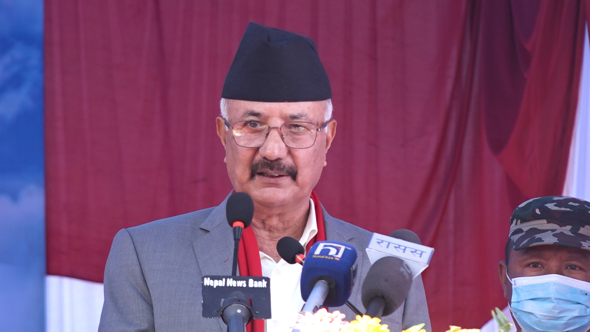 आयल निगमको समस्या समाधान गर्ने मन्त्री रिजालको आश्वासन 