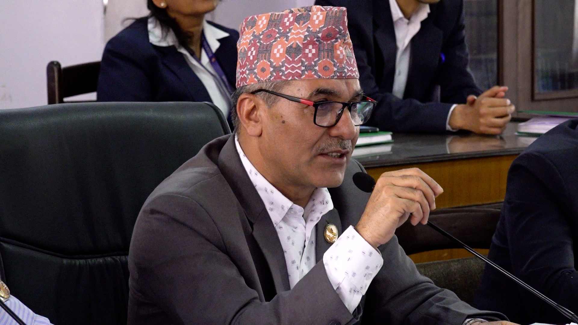 लेखा समितिले हुलाकी राजमागबारे अर्थमन्त्रालयसँग जवाफ माग्ने