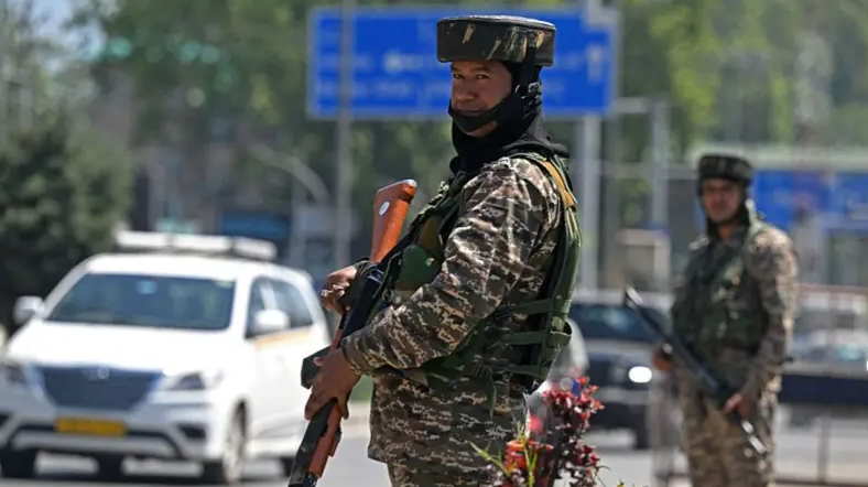 भारत र पाकिस्तानका यी क्षेत्रमा विद्यालय तथा कलेजहरू बन्द गर्ने