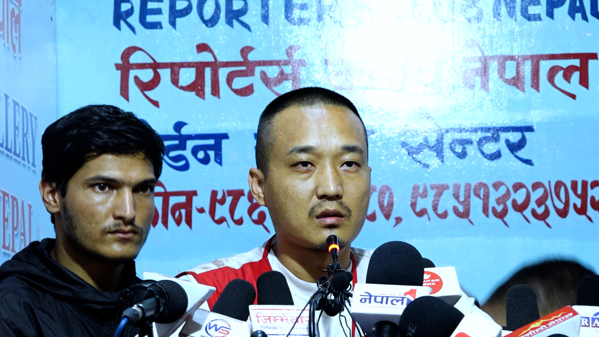 जेनजीहरु भन्छन्– शान्तिपूर्ण आन्दोलनमा थियौं, ‘झोले’हरु घुसेर आगो लगाए