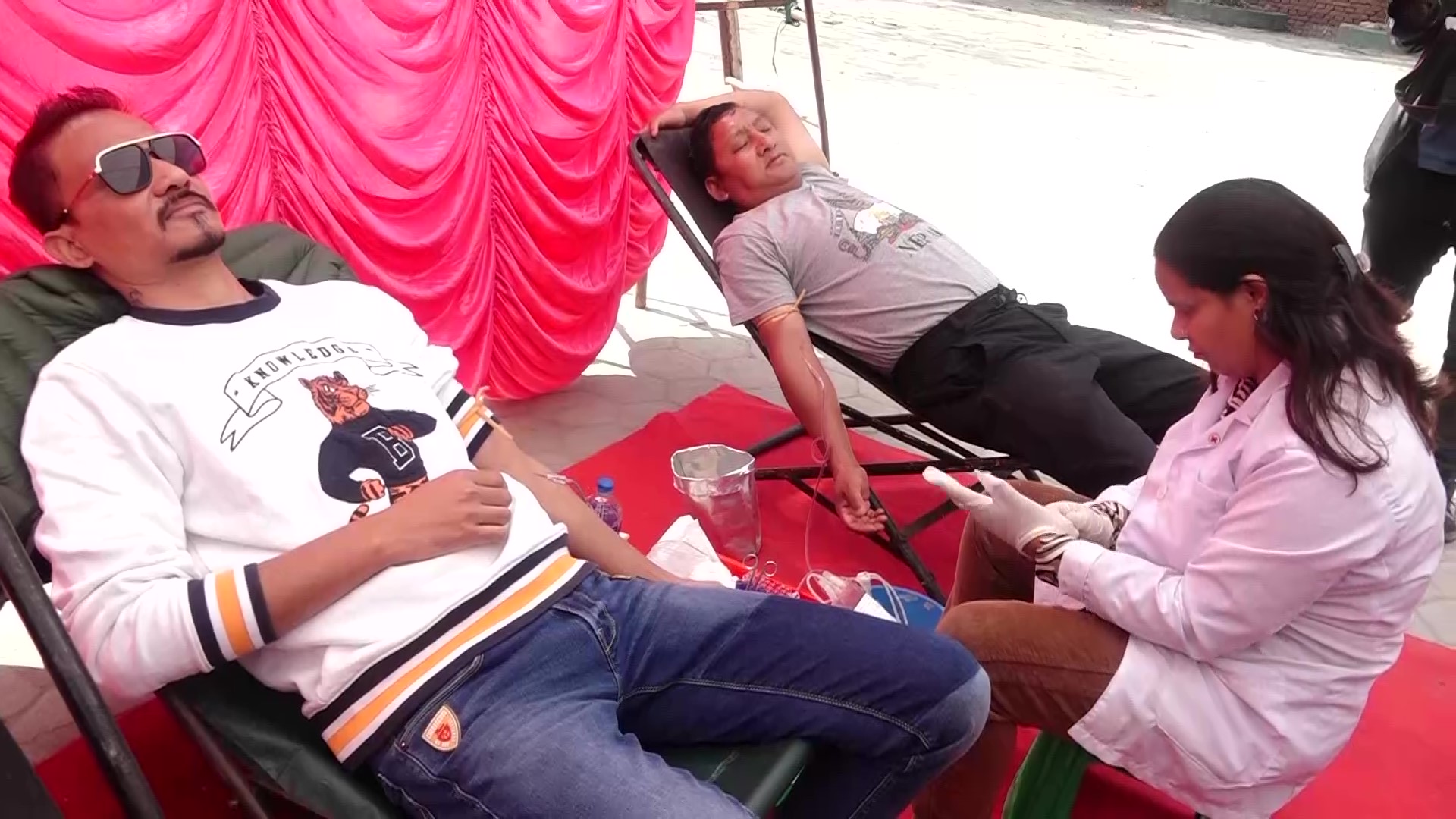 जाजरकोट भूकम्पमा घाइतेको उपचारका लागि तरुण दलकाे सक्रियतामा रक्तदान