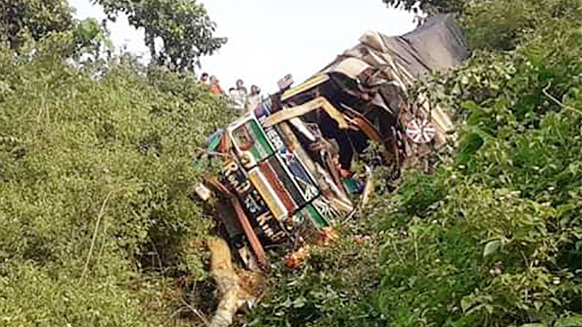 तनहुँको आधिखोलामा ट्रक दुर्घटना, दुई जनाको मृत्यु