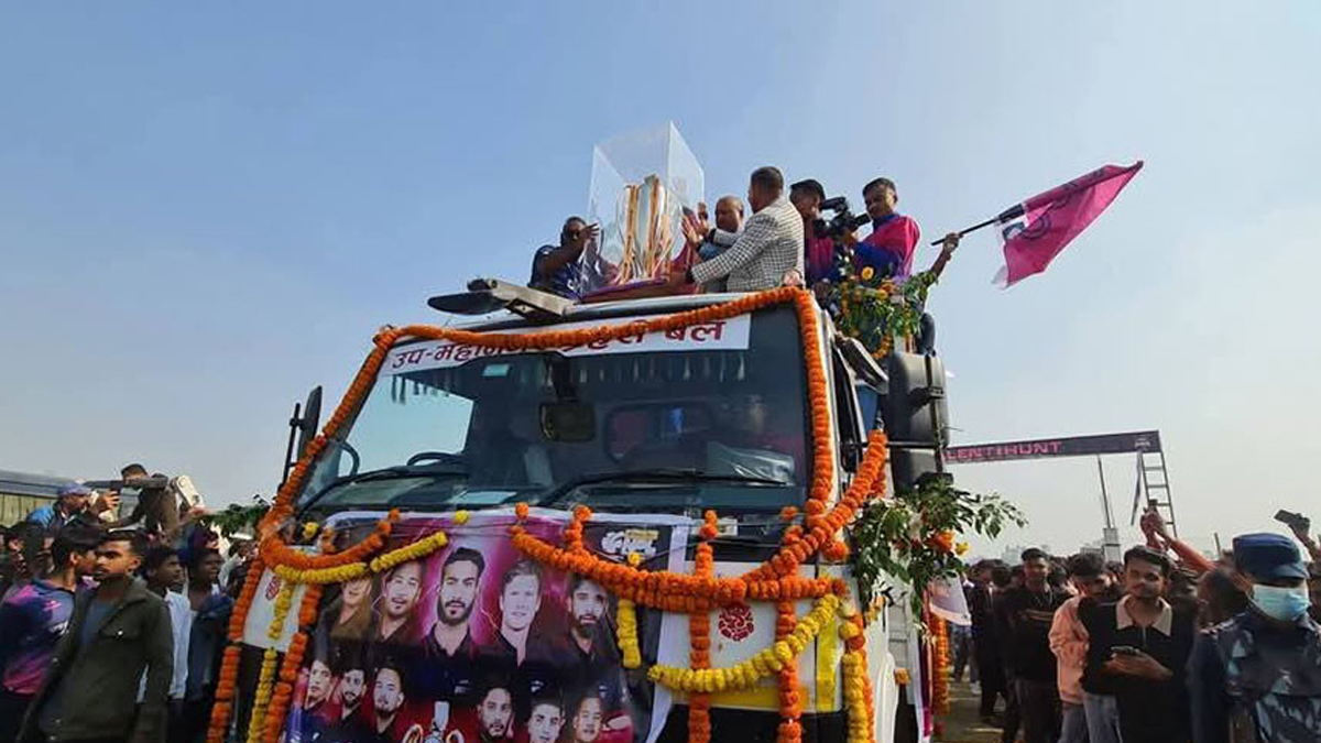 जनकपुरमा एनपिएल च्याम्पियनको ‘ट्रफी परेड’ [फाेटाे फिचर]