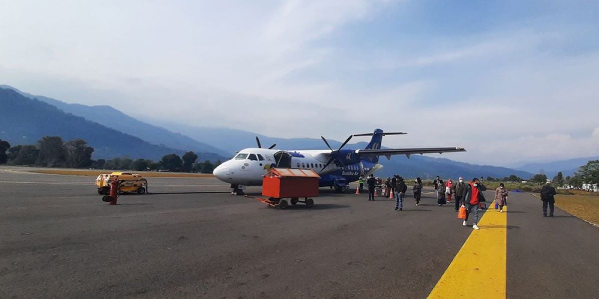 तुम्लिङटार विमानस्थलमा तीन सातापछि उडान