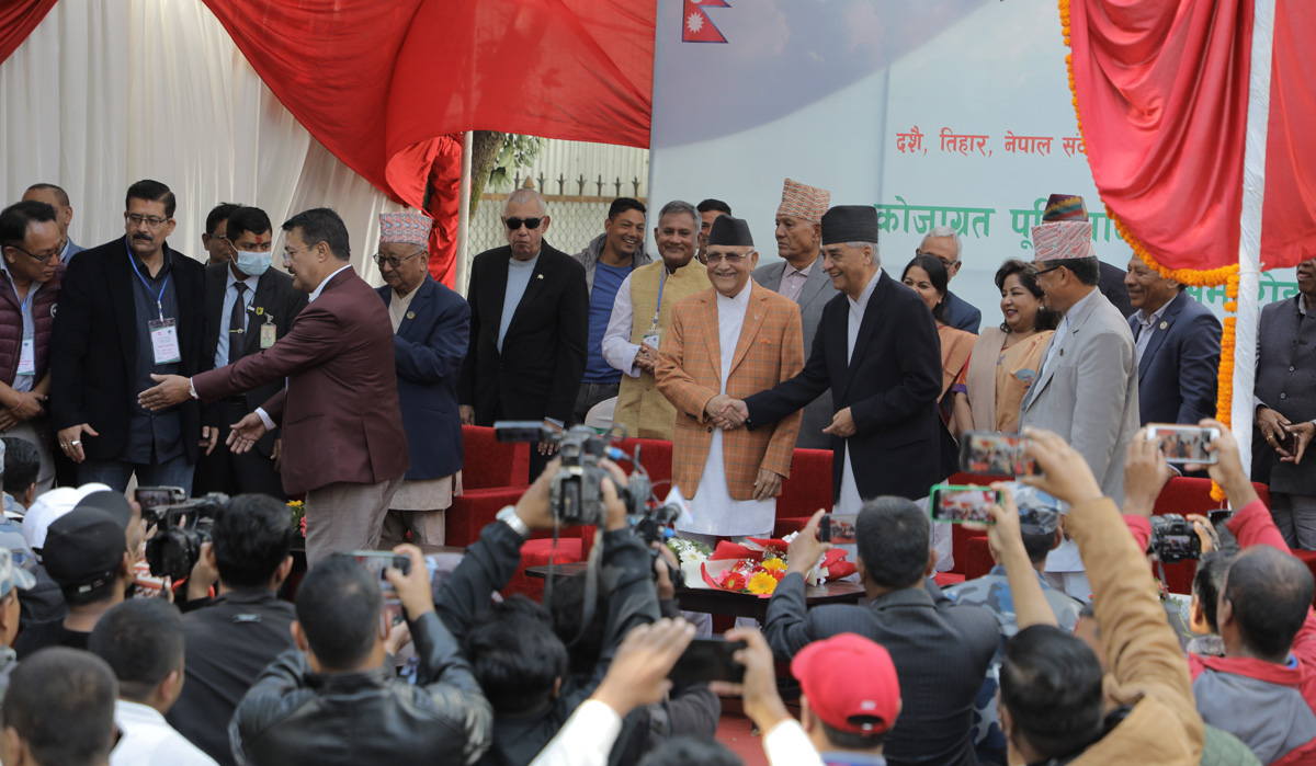कांग्रेसको चियापानमा एमाले शीर्ष नेता सहभागी