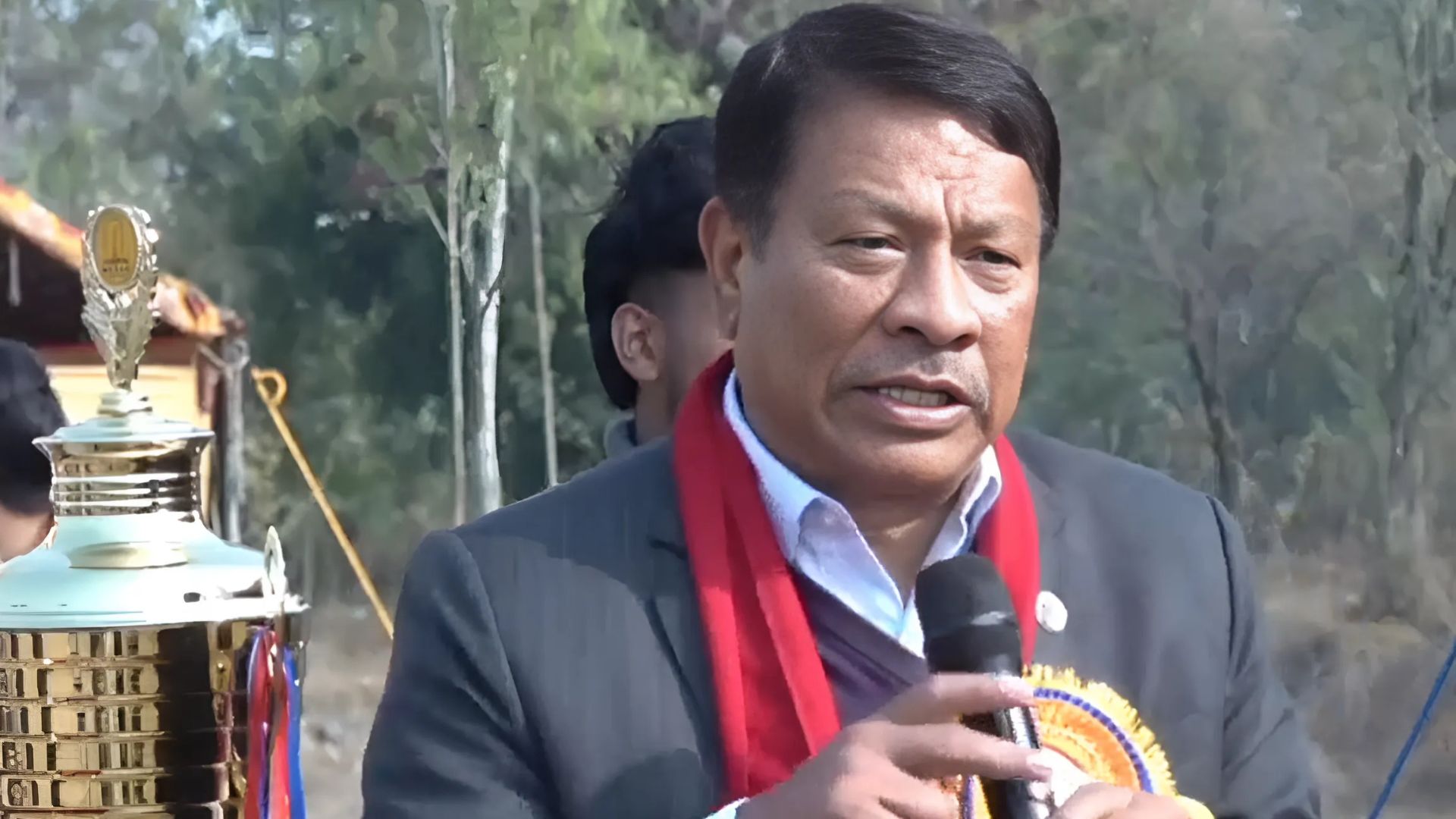 विद्यार्थीहरु पढाईसँगै खेलकुदमा पनि अग्रसर हुनुपर्छ : मन्त्री सिंह