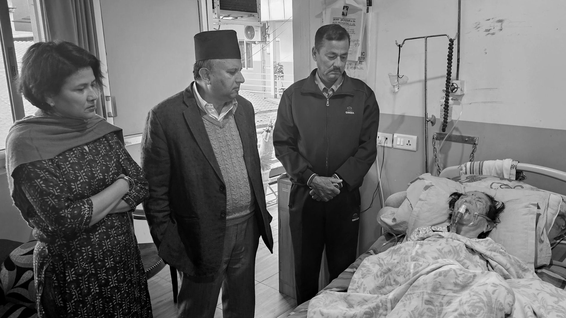 एमाले नेतृ ओलीलाई मातृ शोक 