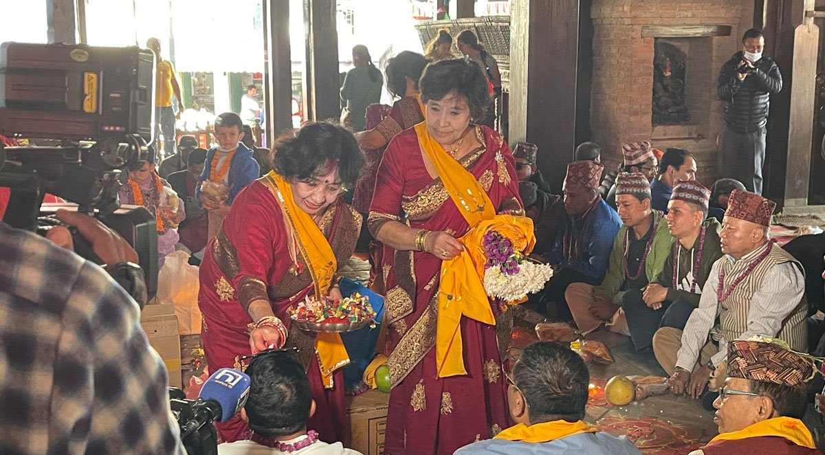 अञ्जली दिदीले २०८ जनालाई लगाइदिइन् भाइटीका