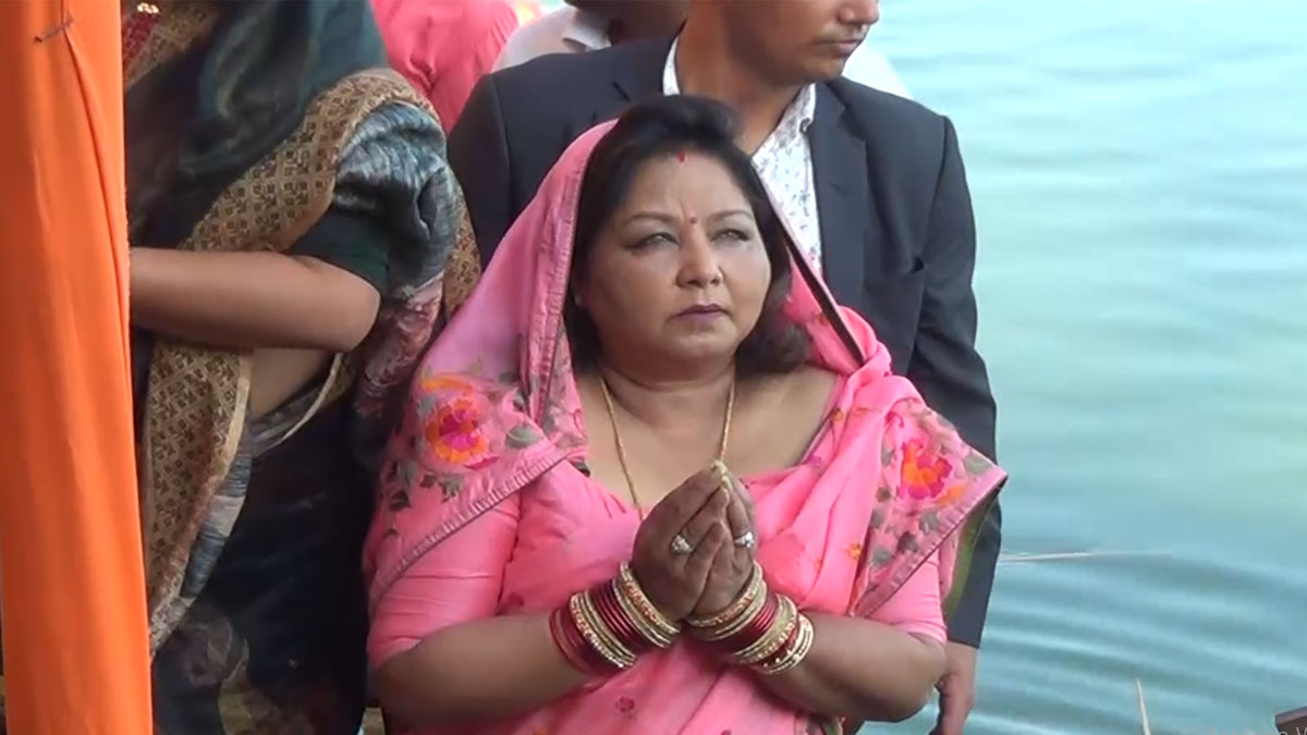 प्रधानमन्त्री पत्नी देउवाले जनकपुरधाममा गरिन् छठ पूजा