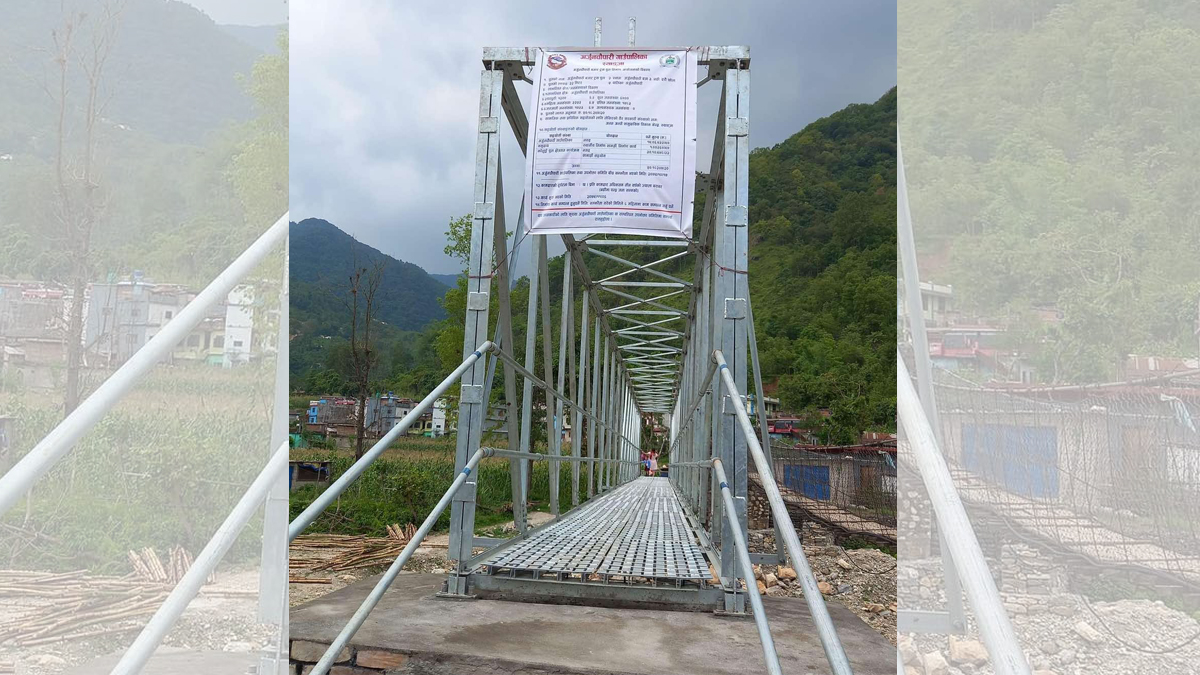 स्याङ्जाको दरौँ खोलामा ‘ट्रस ब्रिज’ निर्माण, स्थानीयमा खुसियाली 