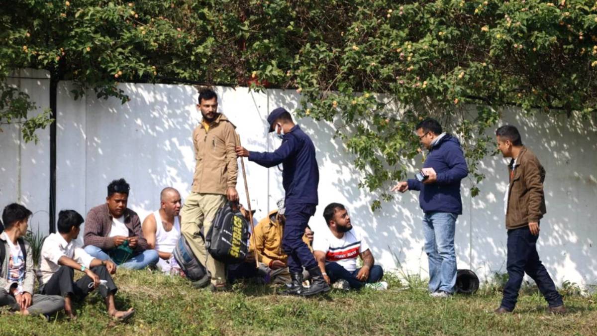 नेपाल र युएइबीचको क्रिकेट खेलमा सट्टेबाजी गर्ने ४४ भारतीय पक्राउ