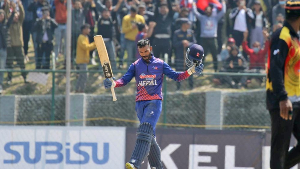 एकदिवसीय अन्तर्राष्ट्रियमा आसिफको पहिलो शतक