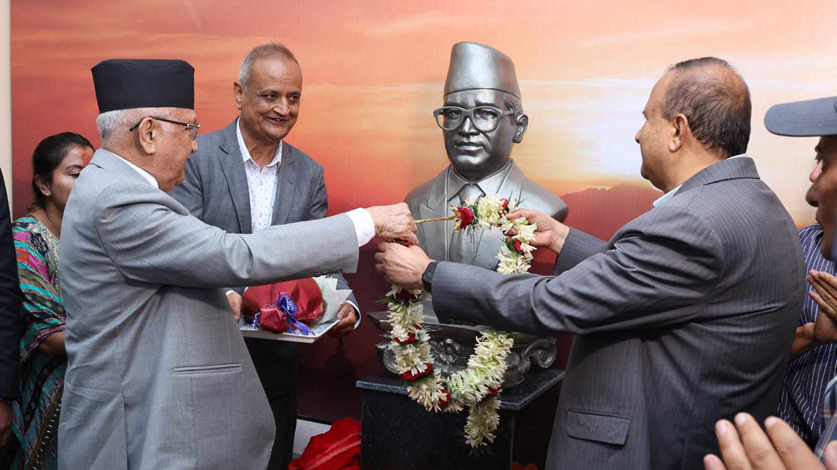 प्रधानमन्त्रीद्वारा जननेता भण्डारीको प्रतिमा अनावरण  