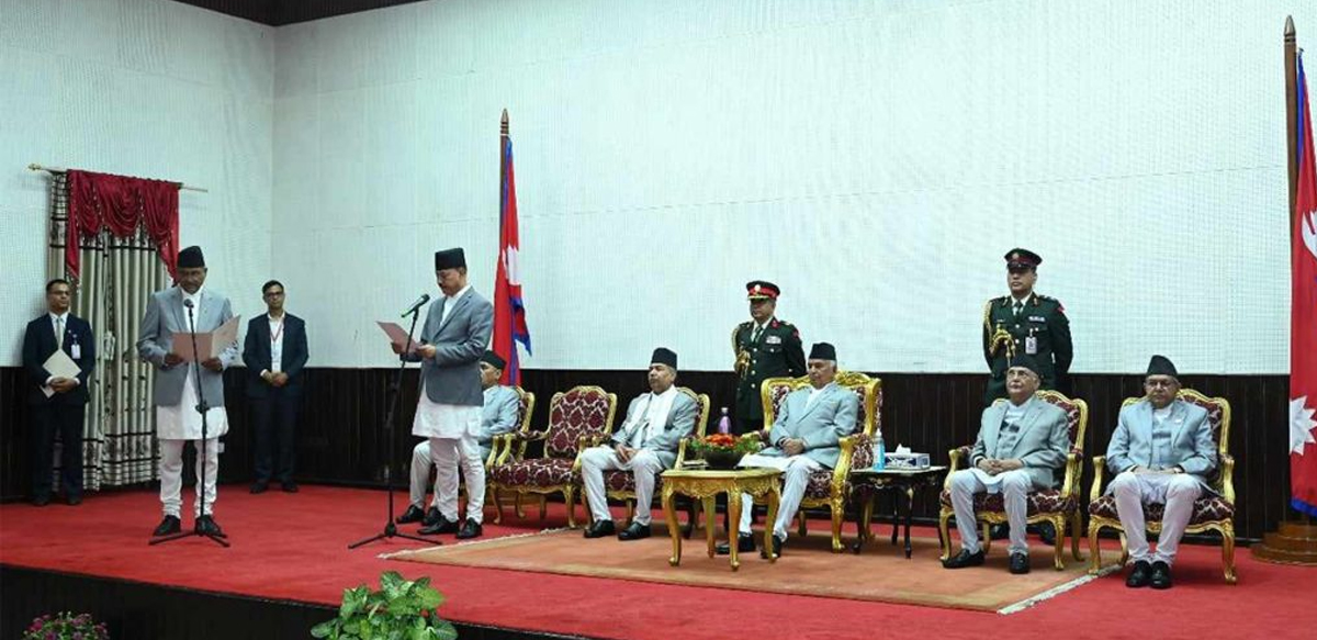 नवनियुक्त महान्यायाधिवक्ता बडालले लिए शपथ
