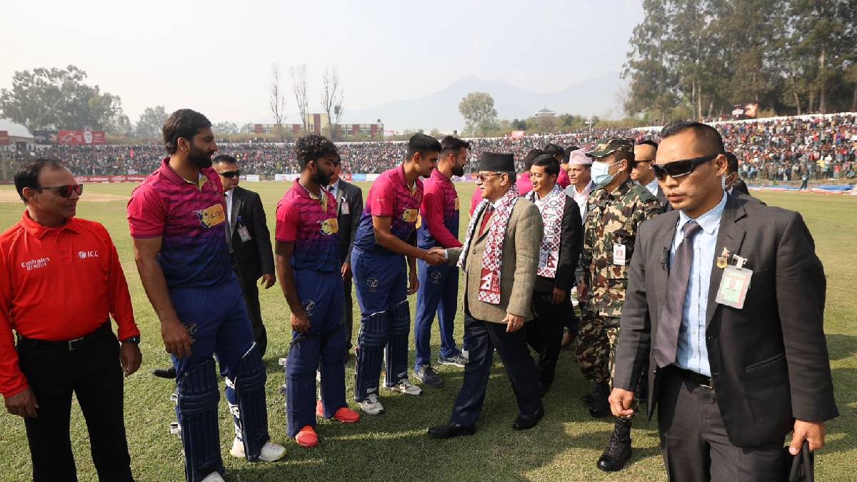 प्रधानमन्त्री प्रचण्डले दिए क्रिकेट टिमलाई बधाई