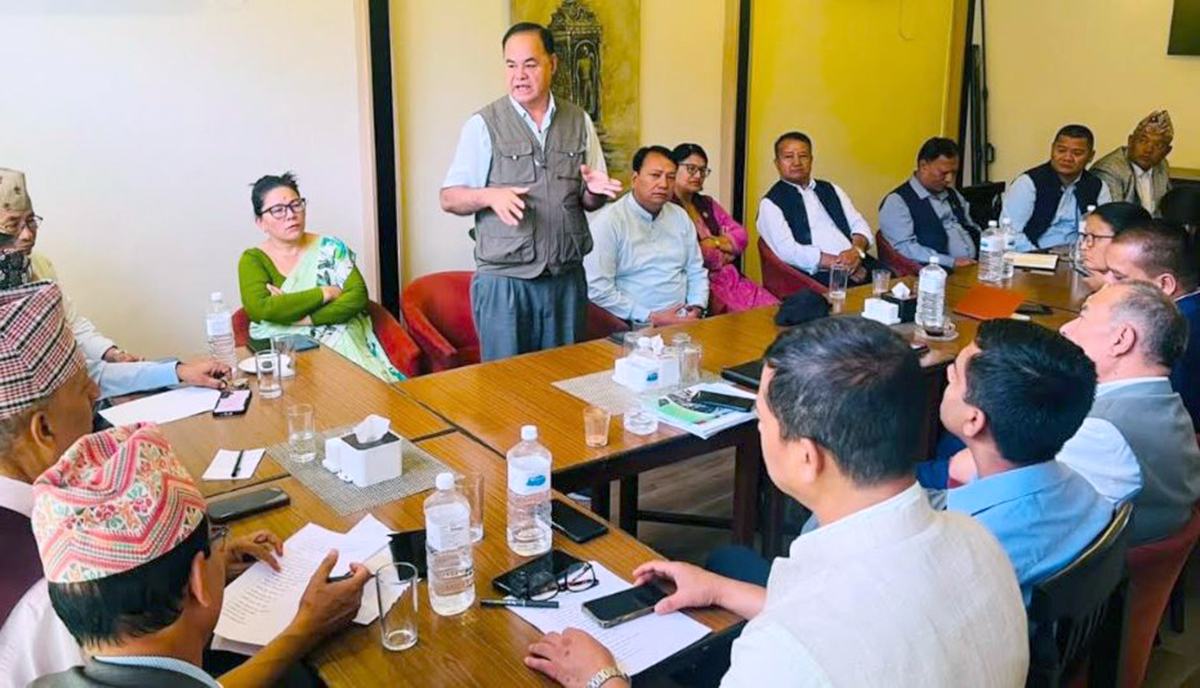 बागमती सरकारबाट एमाले तत्काल नबाहरिने, केन्द्रको निर्णय कुर्ने