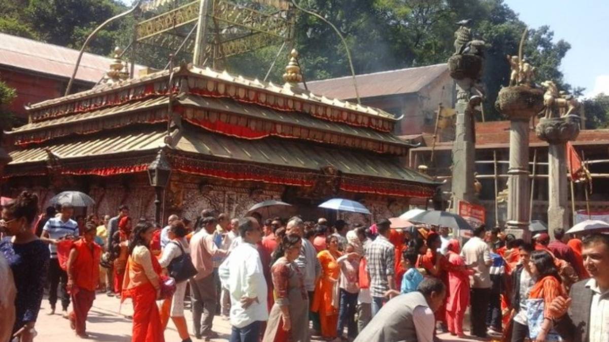 नवरात्र सुरु भएसँगै शक्तिपीठमा दर्शनार्थीको भीड