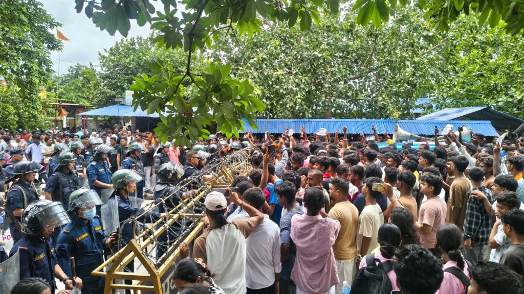 विराटनगरमा लाग्याे बालेनविरुद्ध नाराबाजी