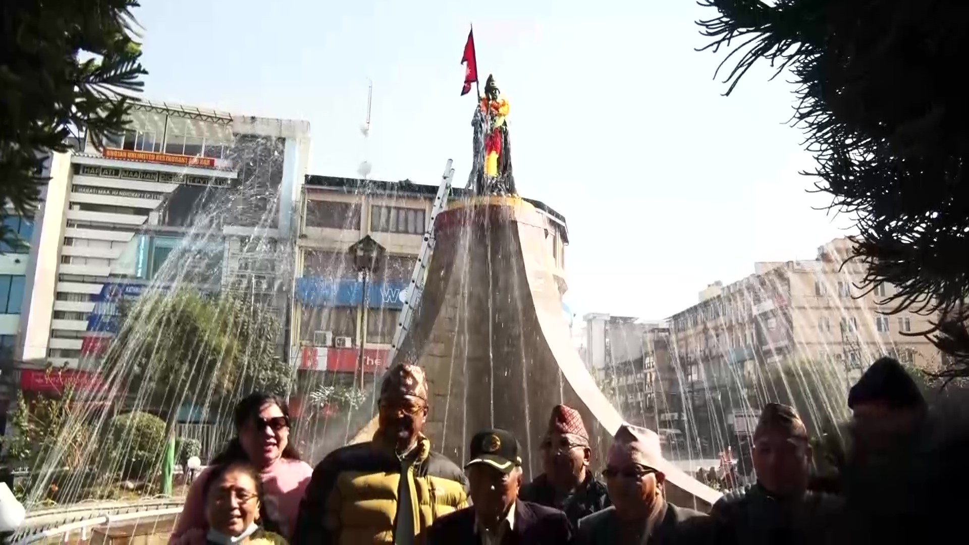 पूर्व राजा वीरेन्द्रको ७९औँ जन्मजयन्ती विभिन्न कार्यक्रम गरी मनाइयाे