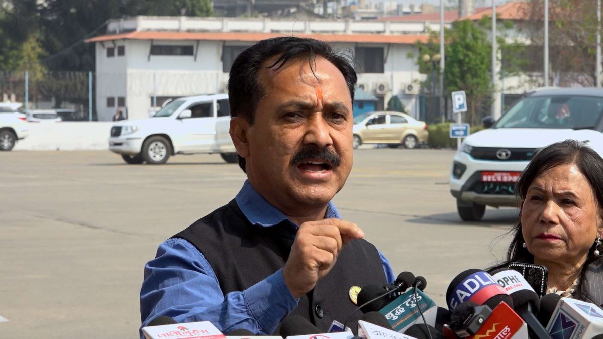 ‘गणतन्त्रको विकल्प राजतन्त्र हुन सक्दैन’