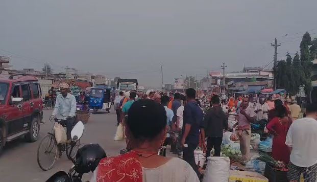 कर्फ्यू हटेपछि सामान्य बन्दै गाेलबजार