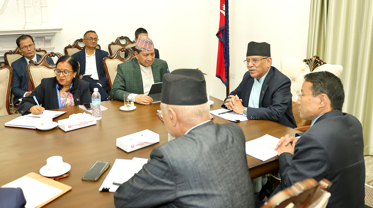 विदेशमा रहेका नेपालीको हितरक्षाका लागि नेपाली नियोगको क्षमता अभिवृद्धि गर्नुपर्छ : प्रधानमन्त्री