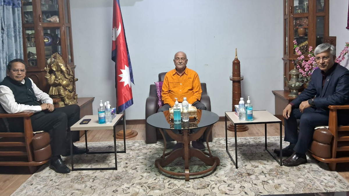 चौथाइवाले र एमाले अध्यक्ष ओलीबीच भेट