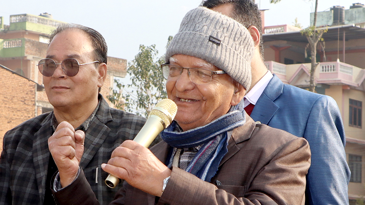 प्रजातन्त्रलाई सिध्याएर निरंकुश शासन चलाउने शक्ति तयार भइरहेको छ : अध्यक्ष केसी
