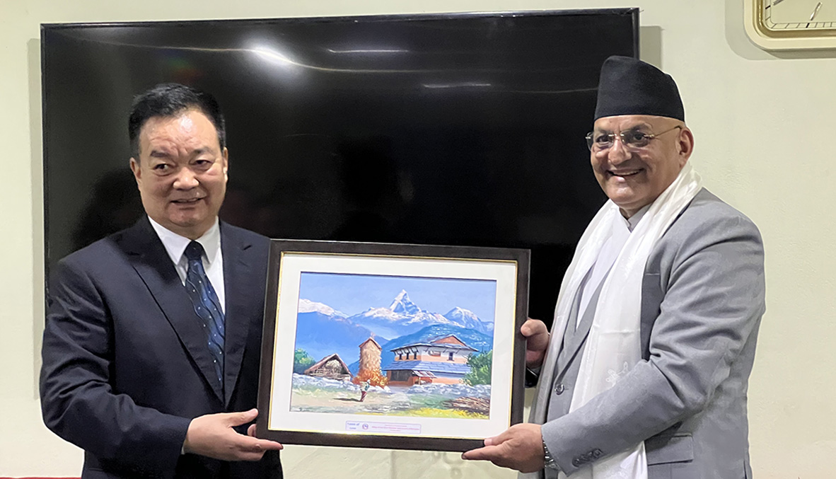 मुख्यमन्त्री र चिनियाँ कम्युनिष्ट पार्टी तिब्बत स्वशासित क्षेत्रका सचिवबीच भेट