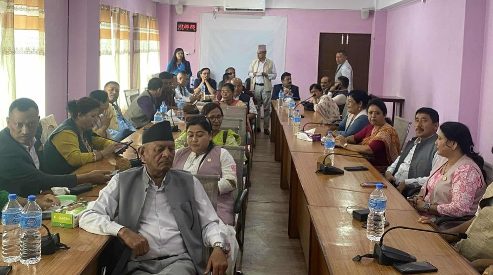 हेटौंडामा कांग्रेस बागमती प्रदेश संसदीय दलको निर्णायक बैठक 