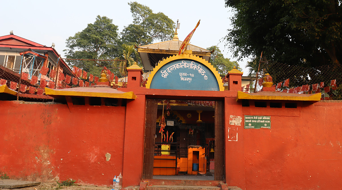 पौराणिक महत्व बोेकेको दन्तकाली मन्दिर