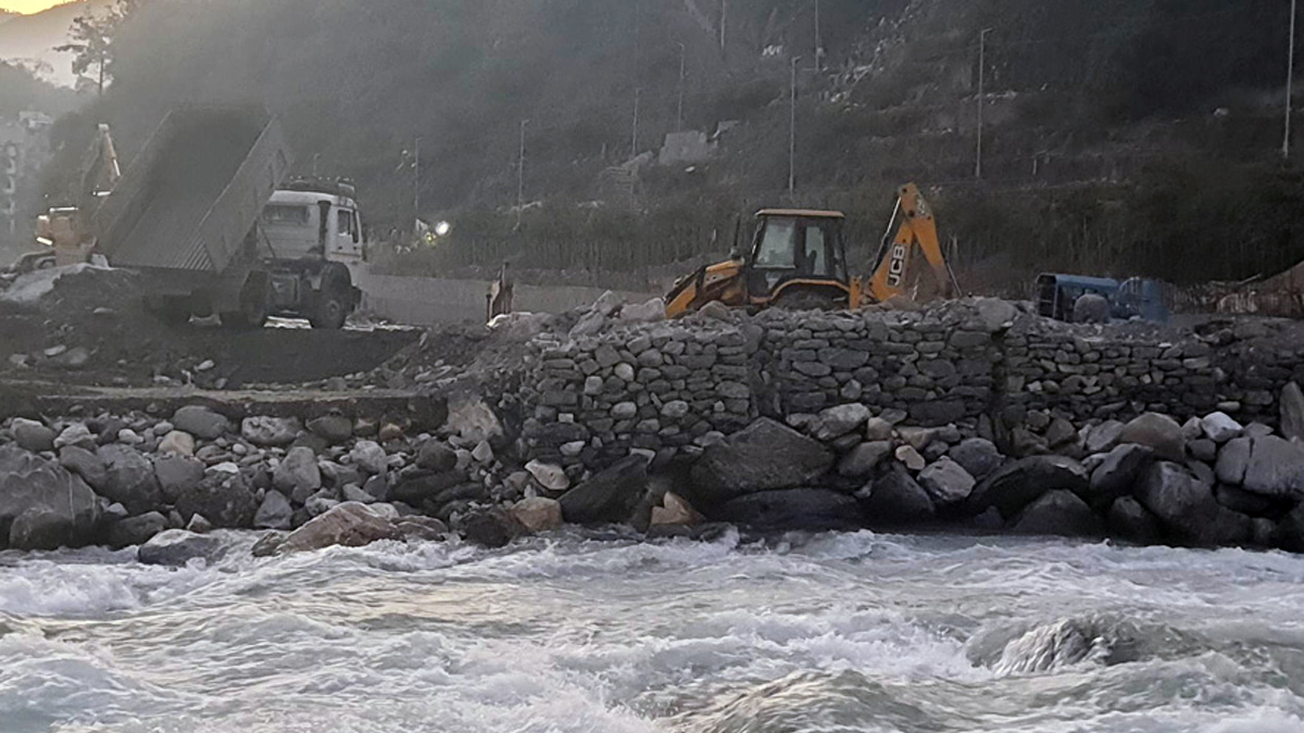 भारततर्फ सडक निर्माण गर्दा नेपालमा क्षति