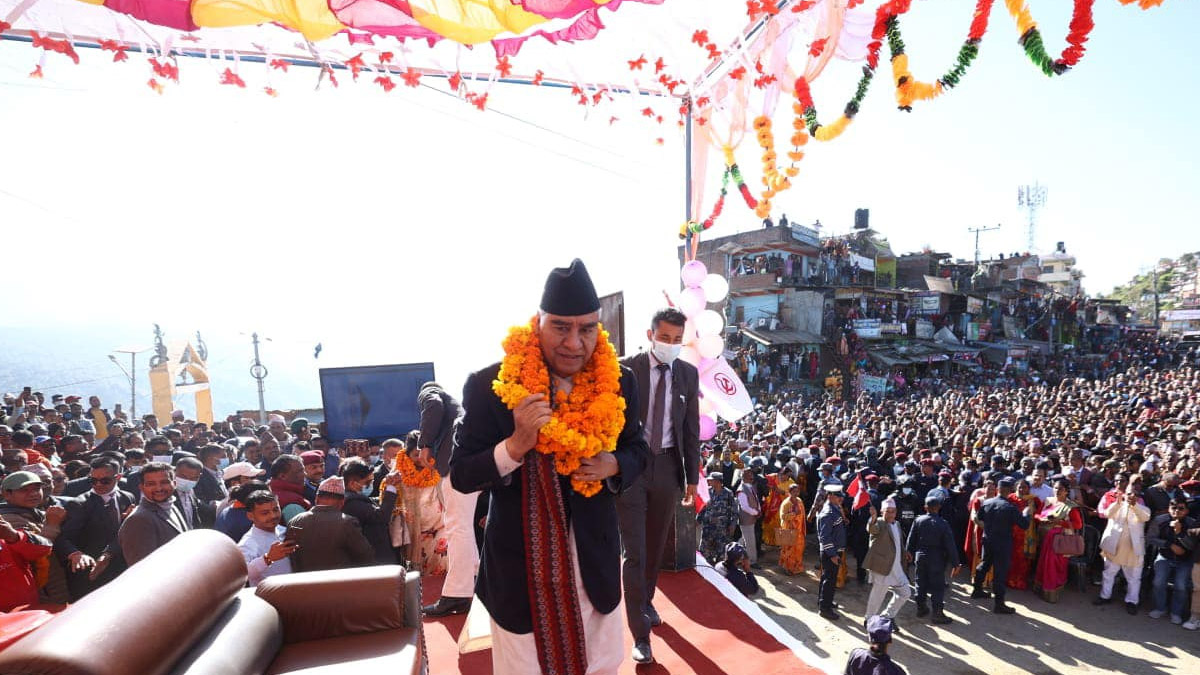 पार्टीका असन्तुष्ट नेता र बागी उम्मेदवारसँगको छलफल तीब्र बनाउँदै प्रधानमन्त्री