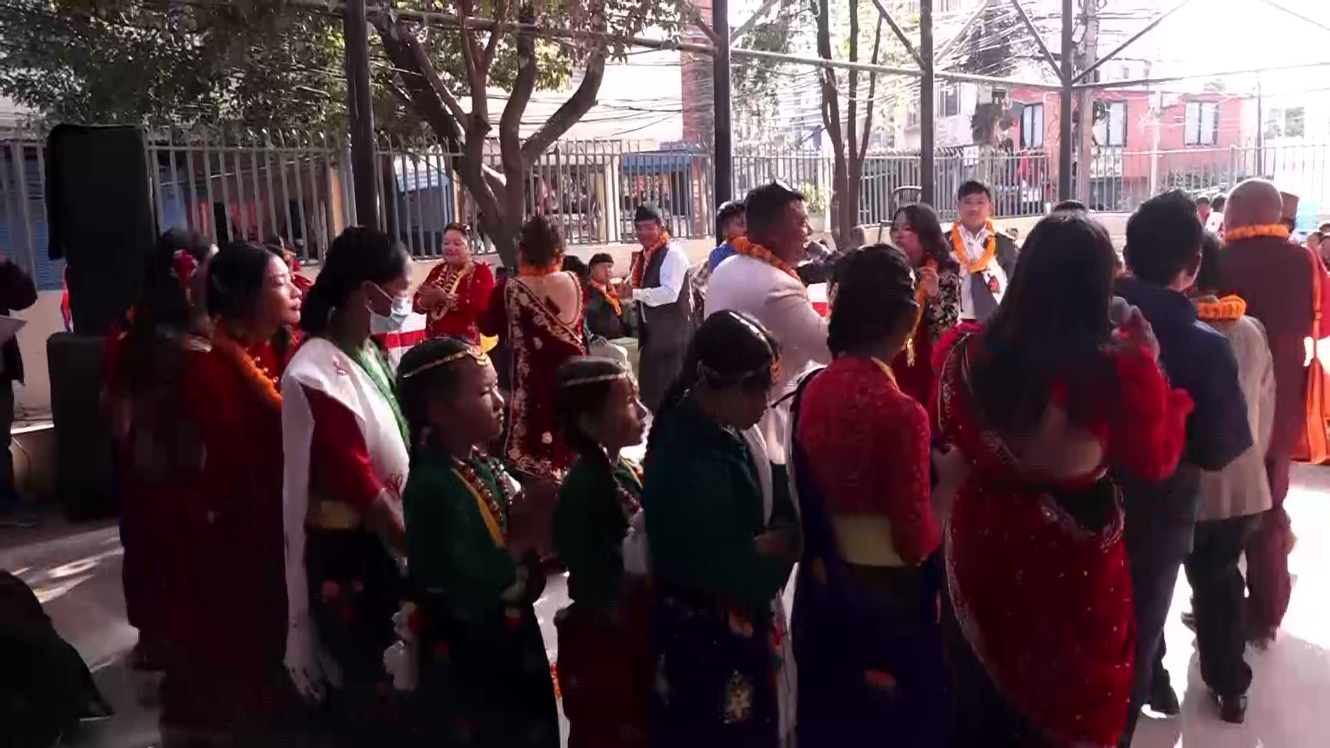 उपत्यकामा कम हुँदै देउसीभैलोको रौनक