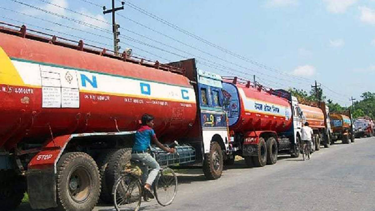 भारतको सिलुगडीबाट आएकाे चार वटा ट्यांकर डिजेलमा मिसावट रहेकाे पुष्टि