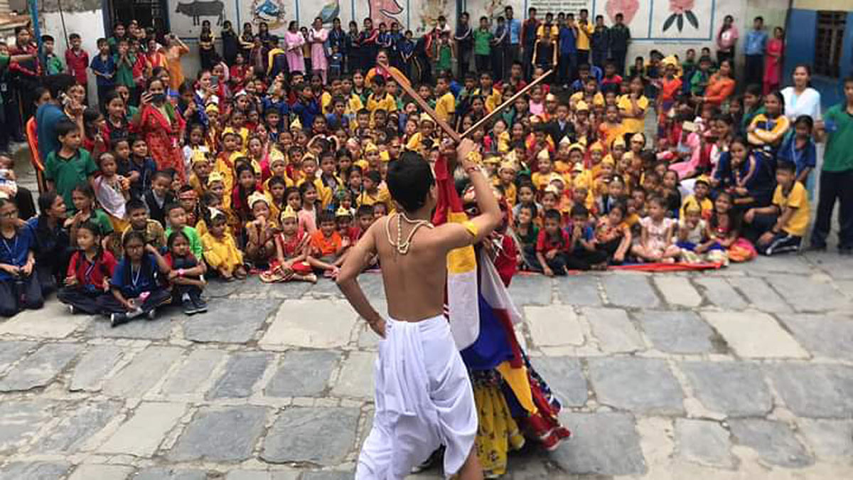 ds-galeshower-radhakrishnanach1693982460.jpg