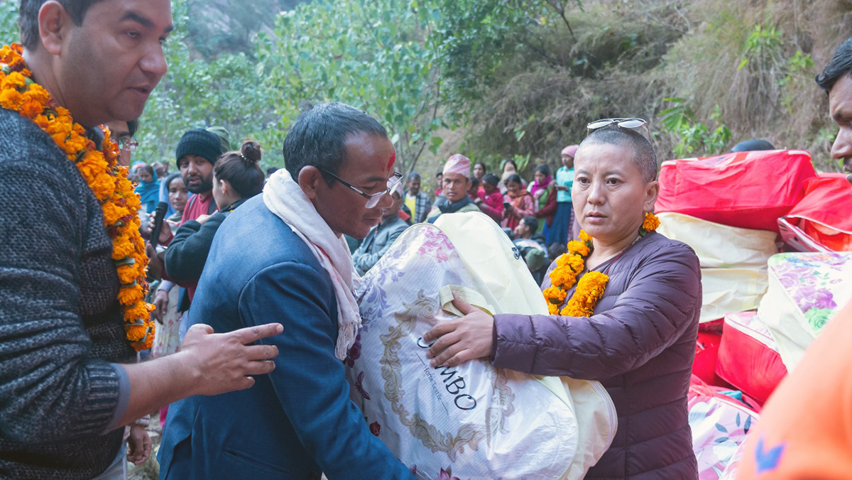 भूकम्पपीडितलाई सहयोग